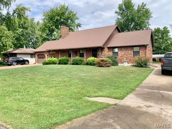 $365,000 | 922 Park Street, Monroe City, MO 63456