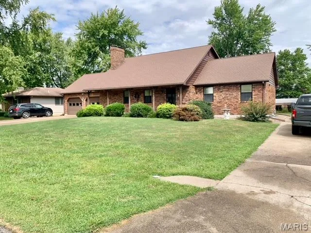 $365,000 | 922 Park Street, Monroe City, MO 63456