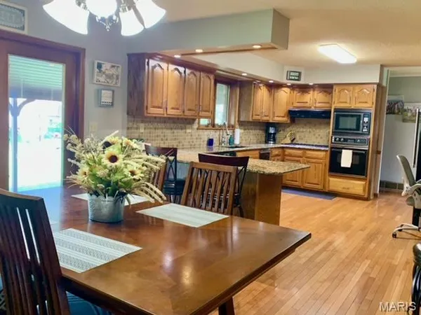 $365,000 | 922 Park Street, Monroe City, MO 63456