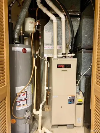 $365,000 | 922 Park Street, Monroe City, MO 63456