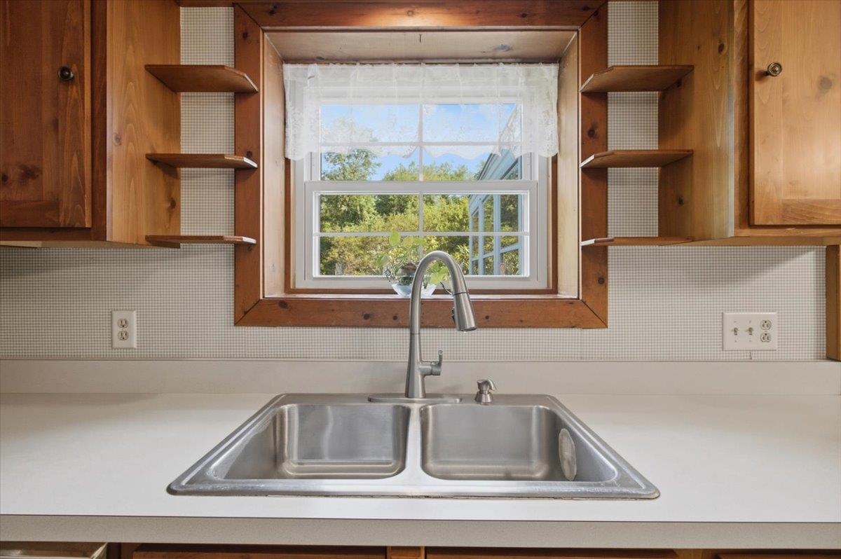 291 Springhill Road Bennington, VT 05201 - Photo 16 of 37 Gallery Image 16