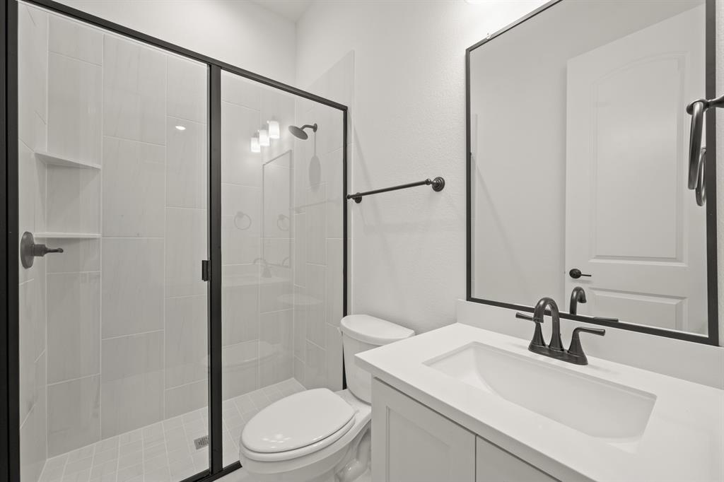 1845 Rough Rdg Trail Midlothian, TX 76065 - Photo 13 of 35 1845 Rough Ridge- Bathroom-2