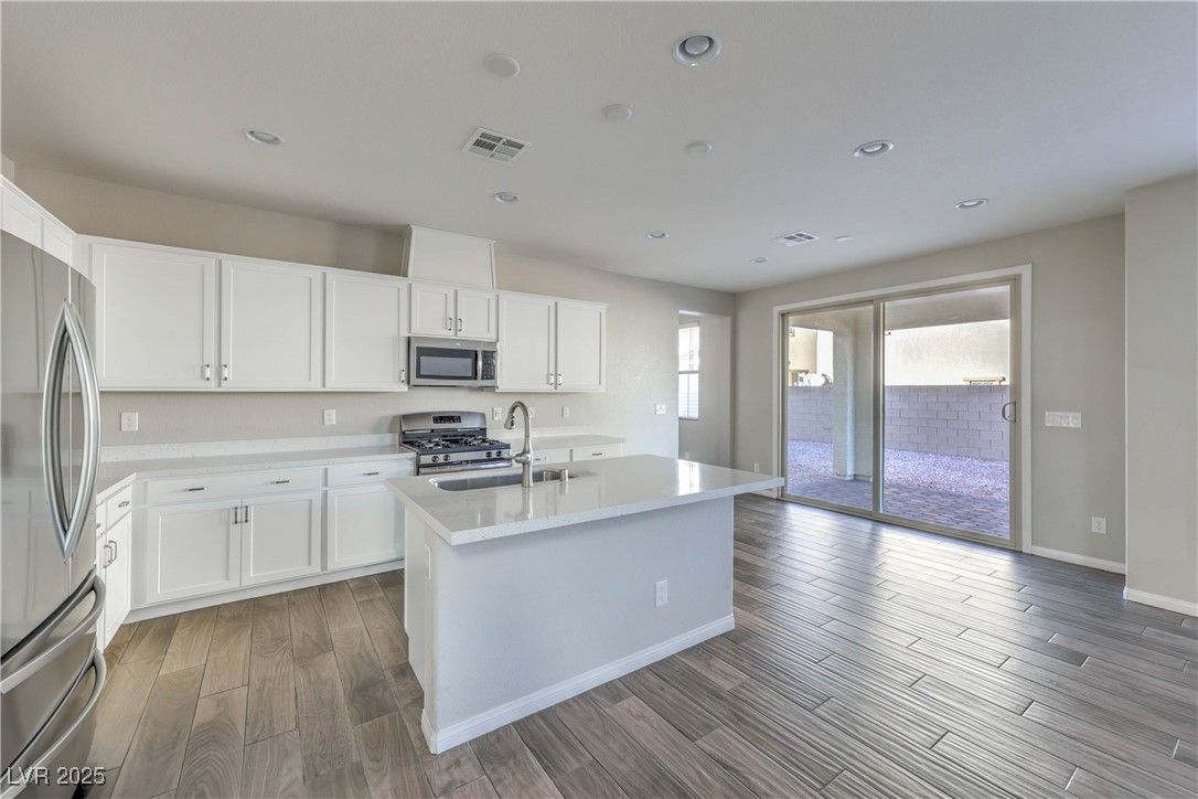 10260 Bark Pine Court Las Vegas, NV 89166 - Photo 3 of 25