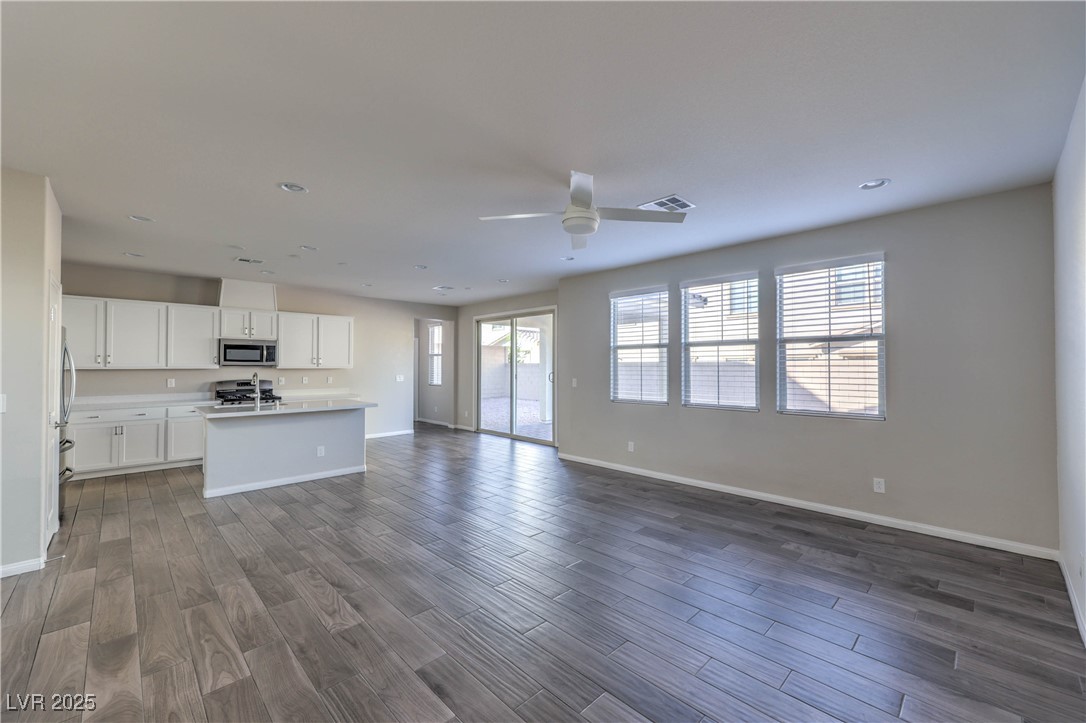 10260 Bark Pine Court Las Vegas, NV 89166 - Photo 6 of 25