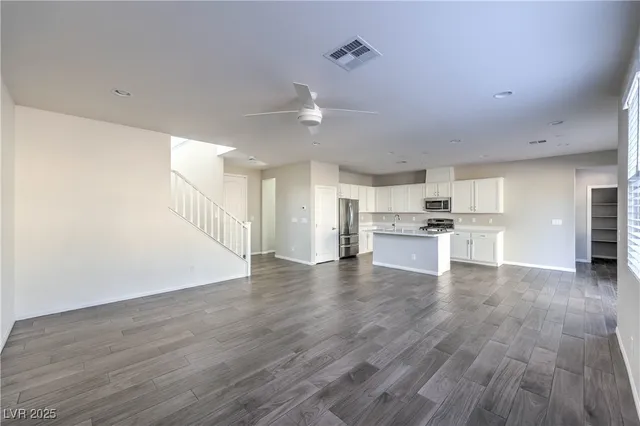 $2,795 | 10260 Bark Pine Court, Las Vegas, NV 89166