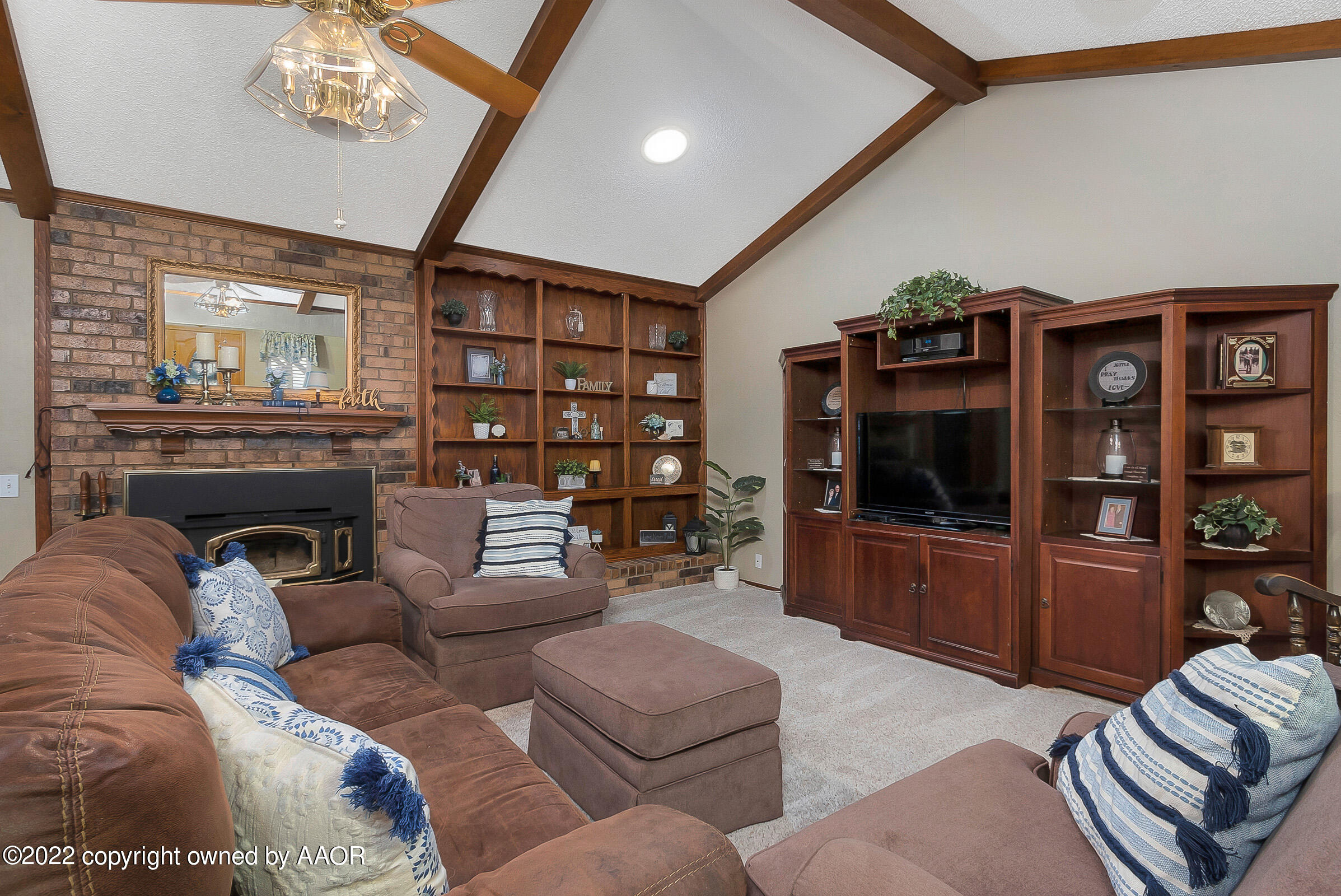 5103 While A Way Road Amarillo, TX 79109 - Photo 8 of 34 008_Living Room 4