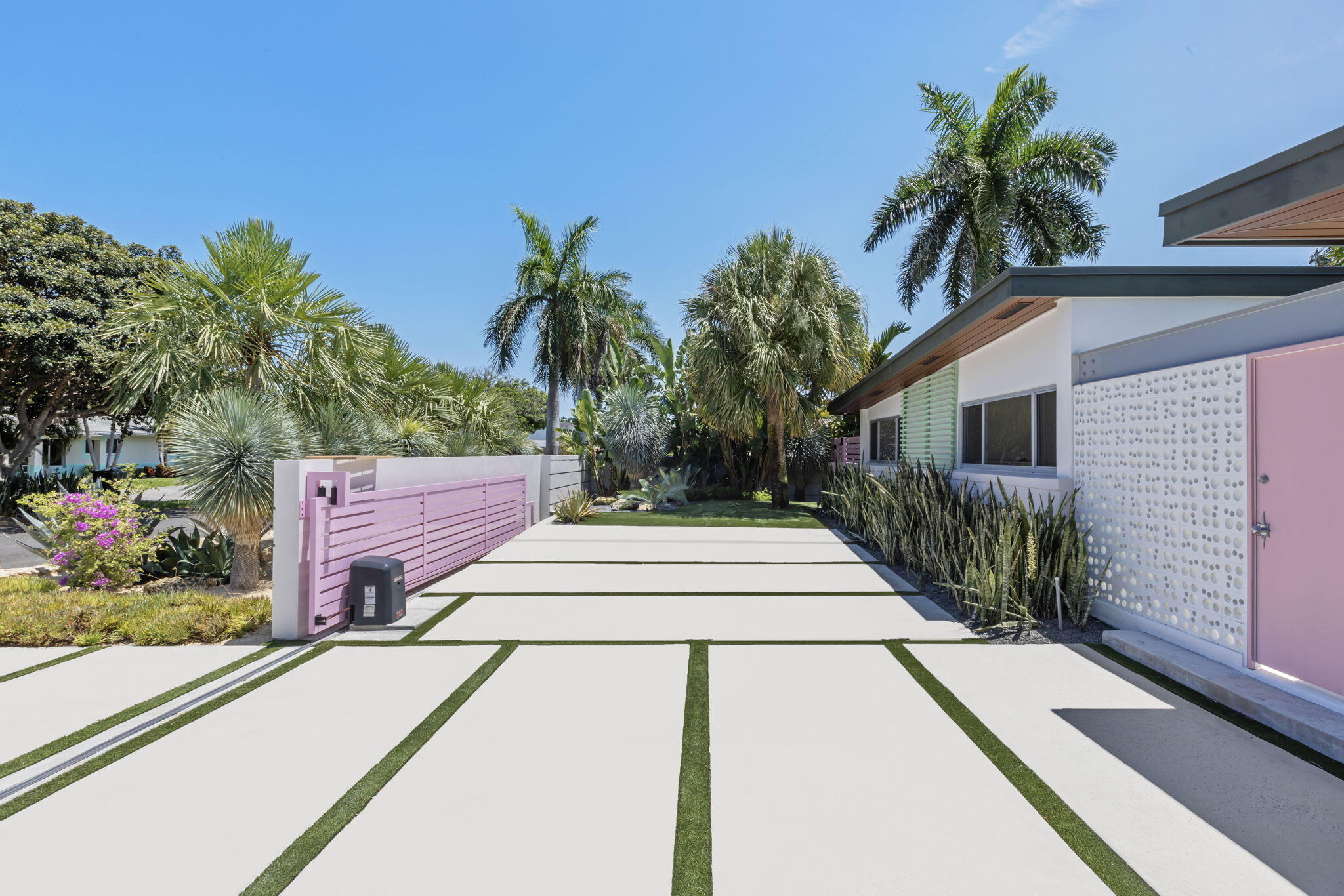 1165 Northeast 2nd Terrace Boca Raton, FL 33432 - Photo 10 of 71 5-web-or-mls-ET6A5213