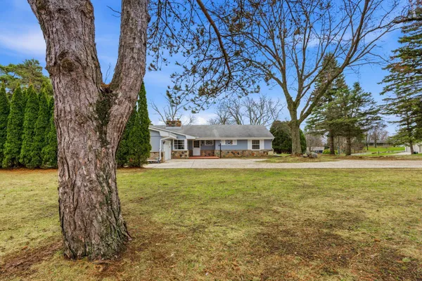$487,750 | 18635 Benington Drive, Brookfield, WI 53045