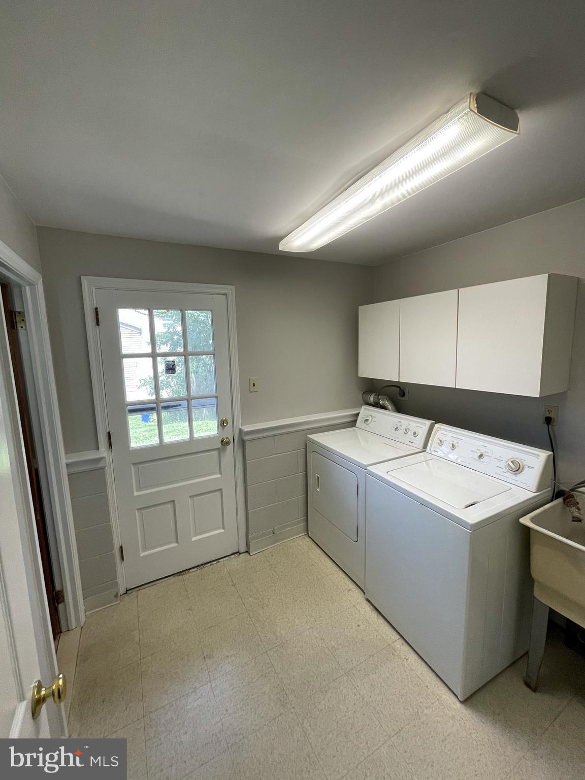 53 Sandown Road Norristown, PA 19403 - Photo 19 of 21 laundry room