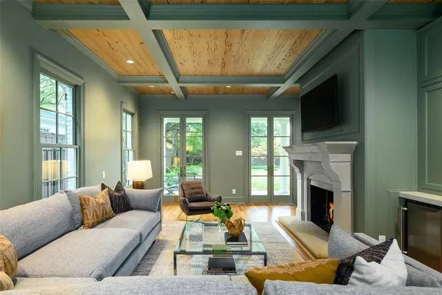 $5,850,000 | 5243 Farquhar Lane, Dallas, TX 75209