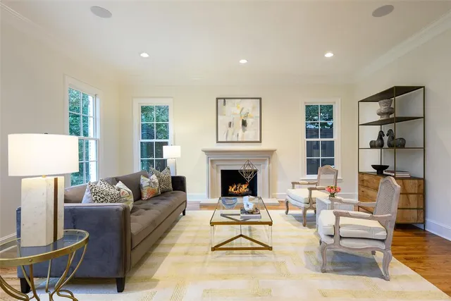 $5,850,000 | 5243 Farquhar Lane, Dallas, TX 75209