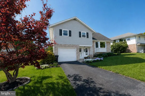 $405,900 | 324 Holland Street, Shillington, PA 19607