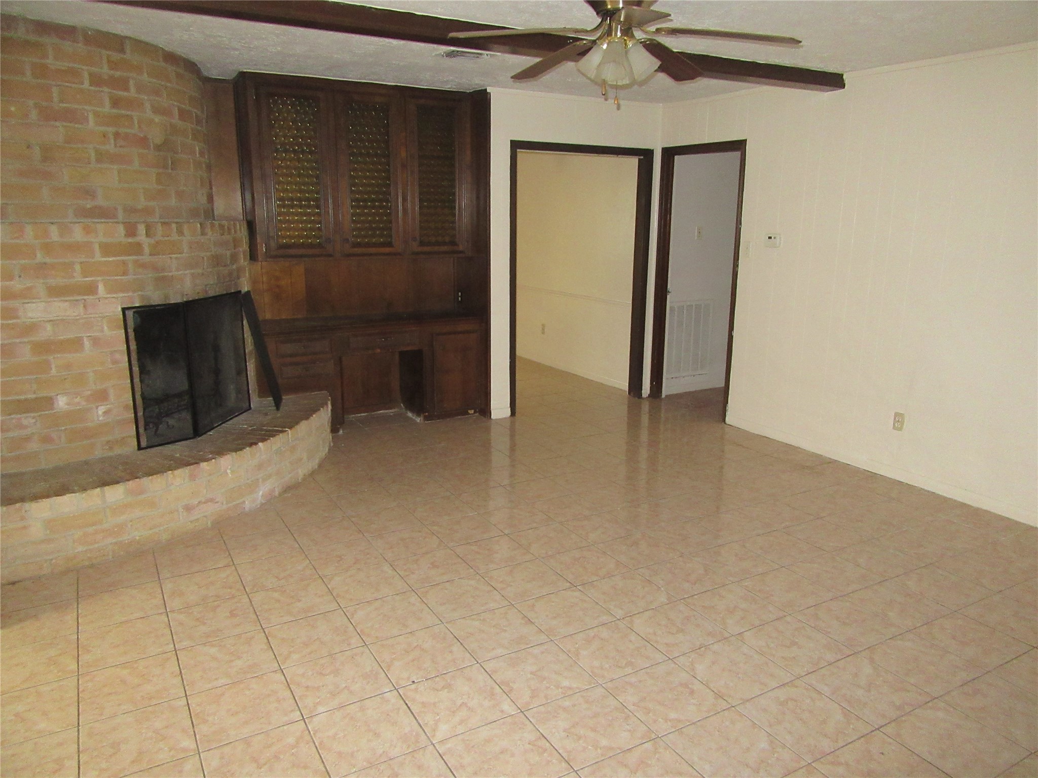 12215 Pompano Lane Houston, TX 77072 - Photo 9 of 15 an empty room with fan