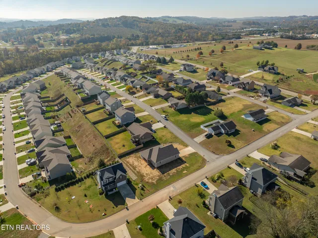 $439,000 | 161 Mill Creek Drive, Loudon, TN 37774