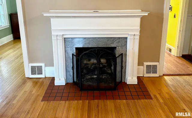 $119,000 | 1305 West Lafayette Avenue, Jacksonville, IL 62650