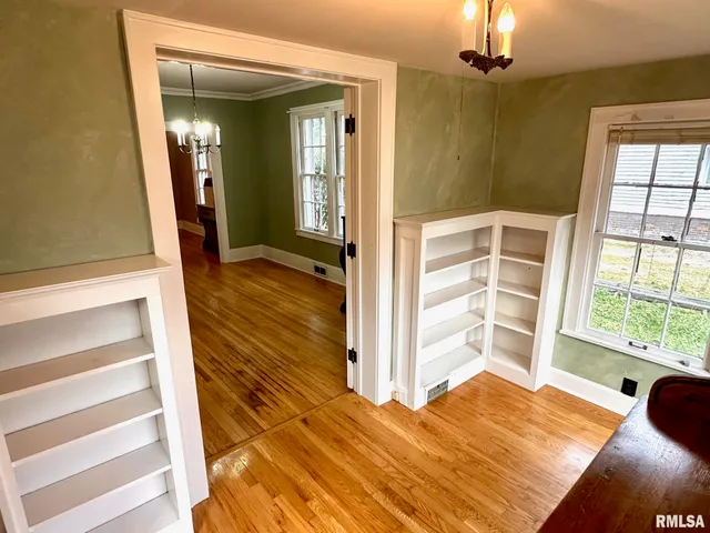 $119,000 | 1305 West Lafayette Avenue, Jacksonville, IL 62650