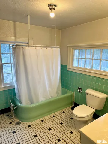 $119,000 | 1305 West Lafayette Avenue, Jacksonville, IL 62650