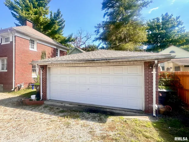 $119,000 | 1305 West Lafayette Avenue, Jacksonville, IL 62650