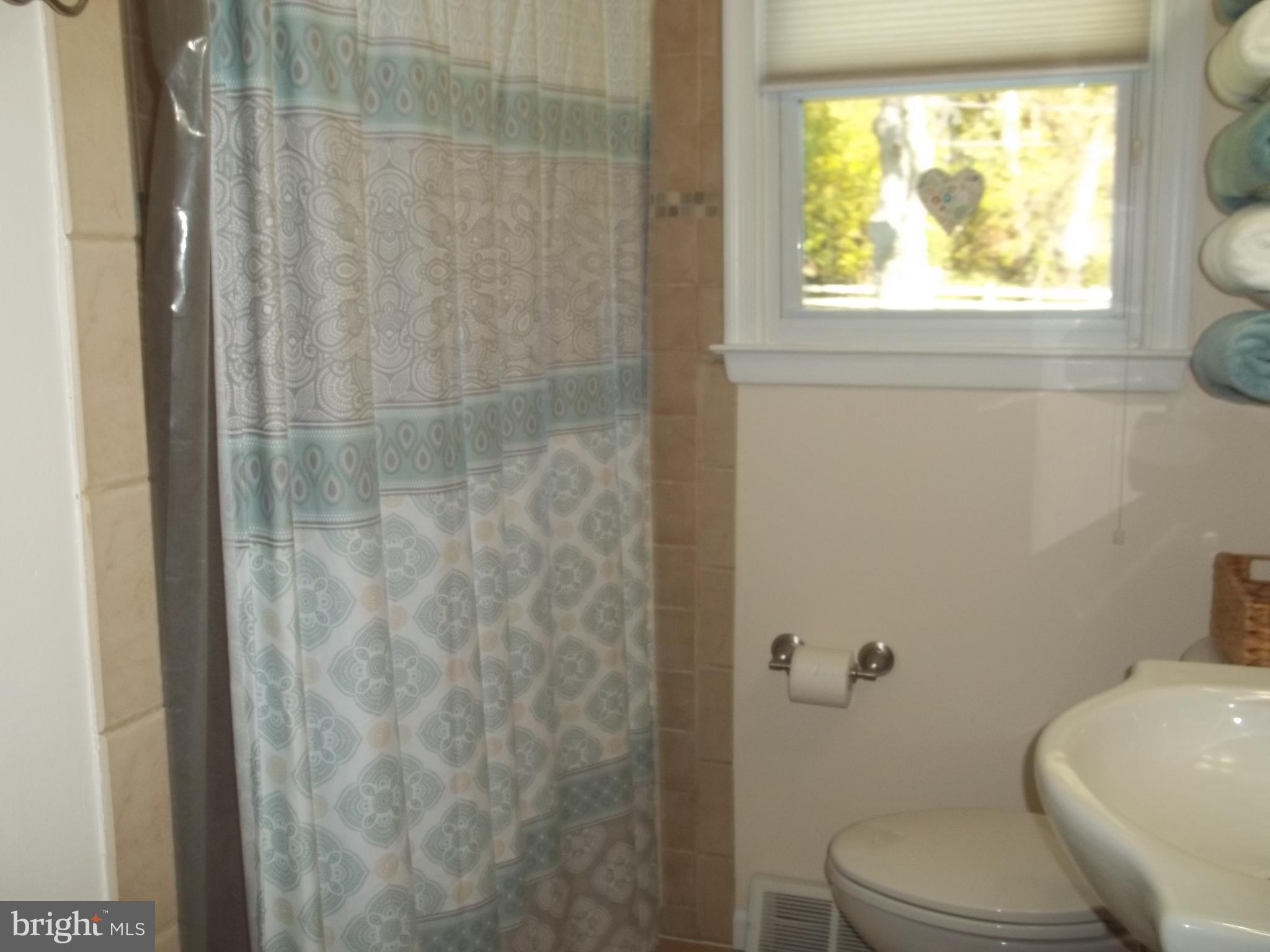 747 Lily Road Warminster, PA 18974 - Photo 27 of 41 Gallery Image 27