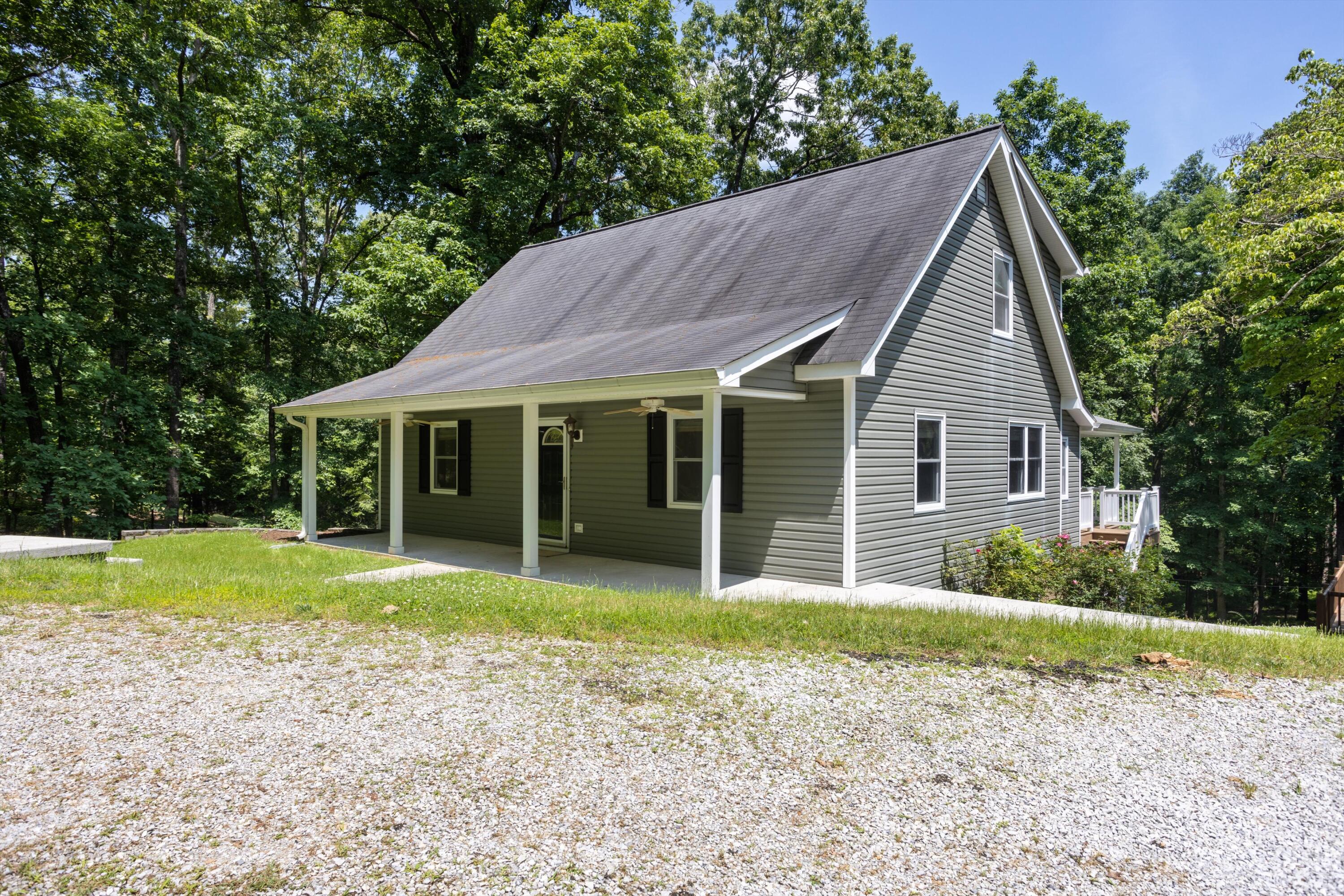 4686 Howardsville Road Apison, TN 37302 - Photo 3 of 49 04-2M6A0108