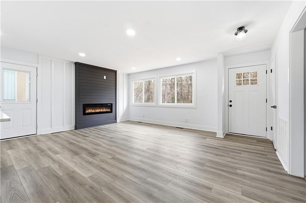 6677 Fielder Road Rex, GA 30273 - Photo 11 of 25