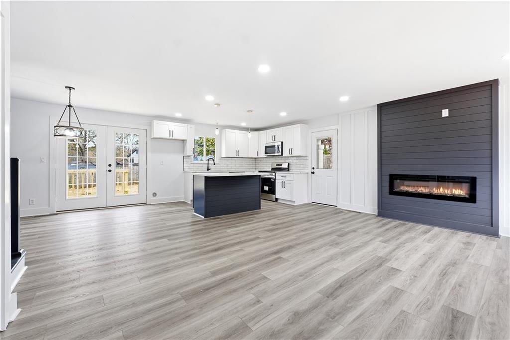 6677 Fielder Road Rex, GA 30273 - Photo 4 of 25