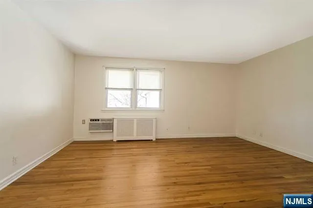 $1,800 | 15-17 Plaza Road, Unit C, Fair Lawn, NJ 07410