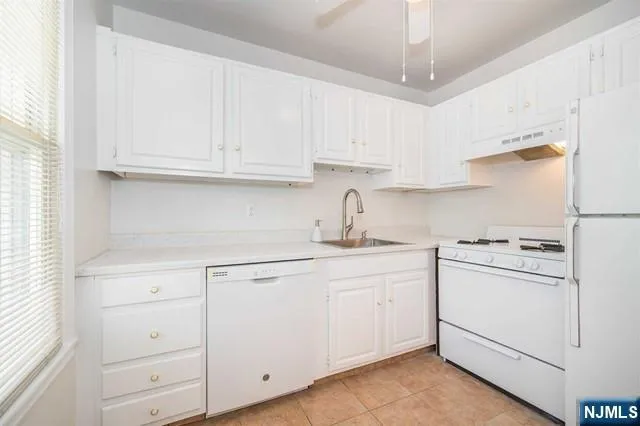 $1,800 | 15-17 Plaza Road, Unit C, Fair Lawn, NJ 07410