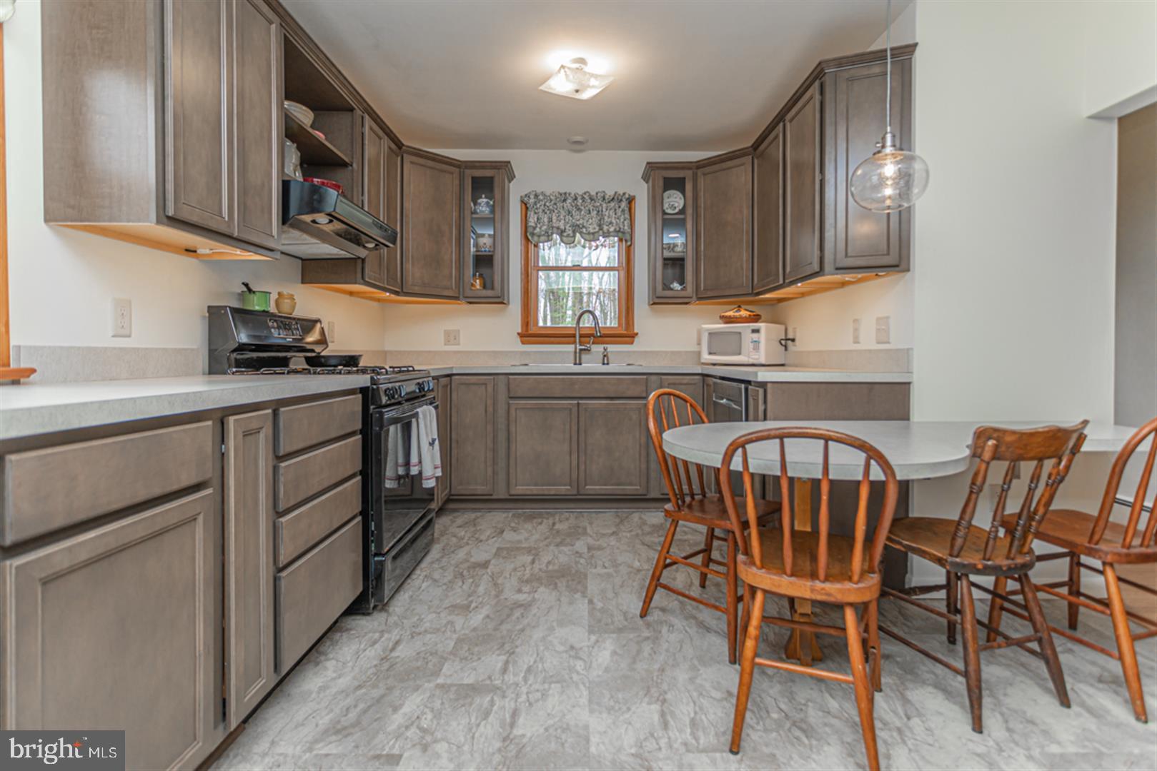 224 Yoder Road Harleysville, PA 19438 - Photo 6 of 29 Gallery Image 6