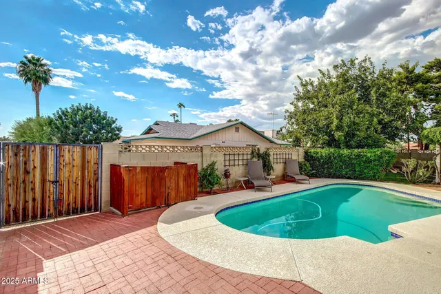 $633,333 | 8126 North 16th Drive, Phoenix, AZ 85021