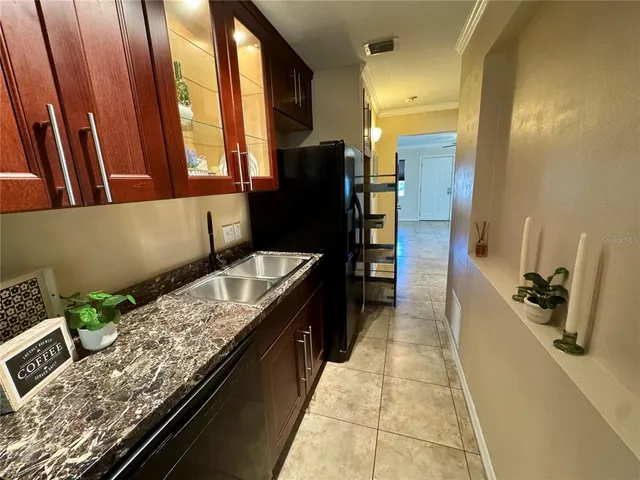 $1,200 | 5855 18th Street North, Unit 11, St. Petersburg, FL 33714
