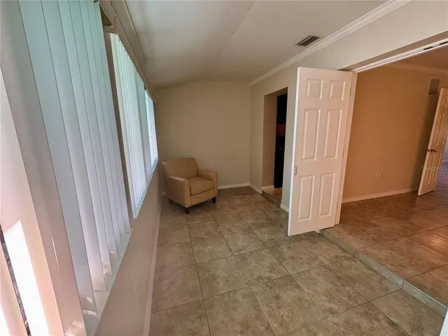 $1,200 | 5855 18th Street North, Unit 11, St. Petersburg, FL 33714