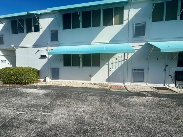 $1,200 | 5855 18th Street North, Unit 11, St. Petersburg, FL 33714