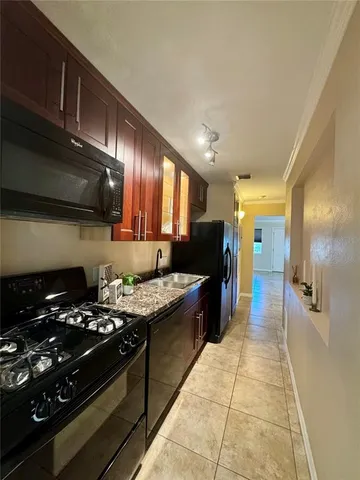 $1,200 | 5855 18th Street North, Unit 11, St. Petersburg, FL 33714