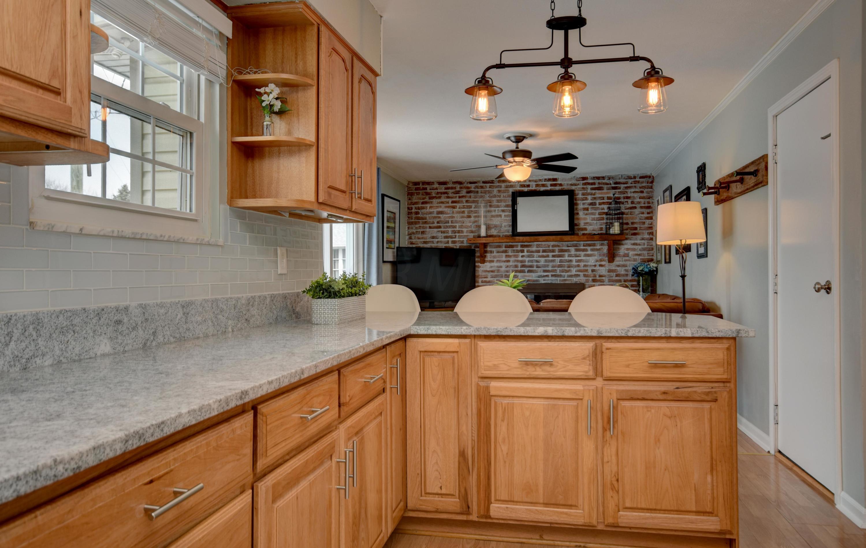 1371 Spindler Road Columbus, OH 43228 - Photo 12 of 32 Gallery Image 12