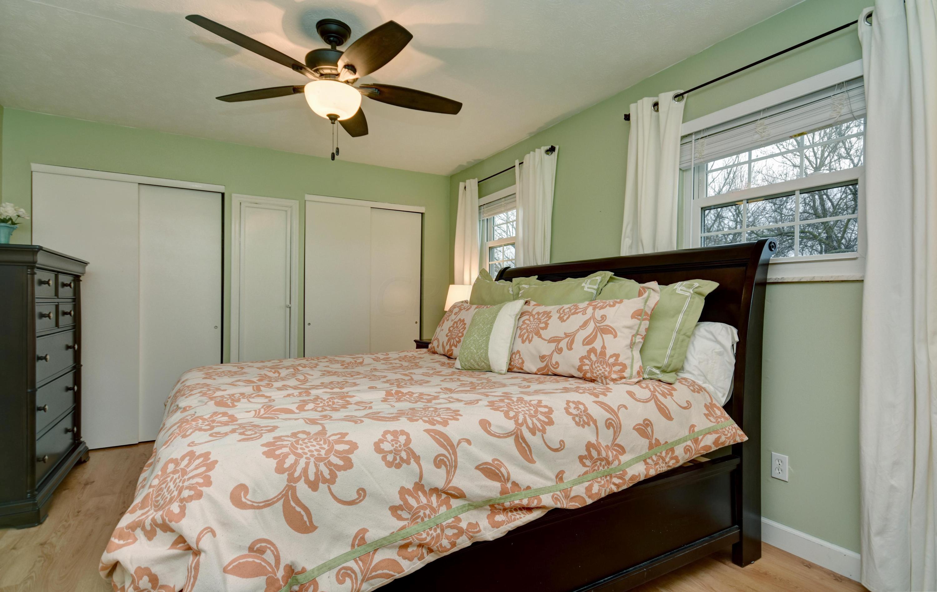 1371 Spindler Road Columbus, OH 43228 - Photo 17 of 32 Gallery Image 17
