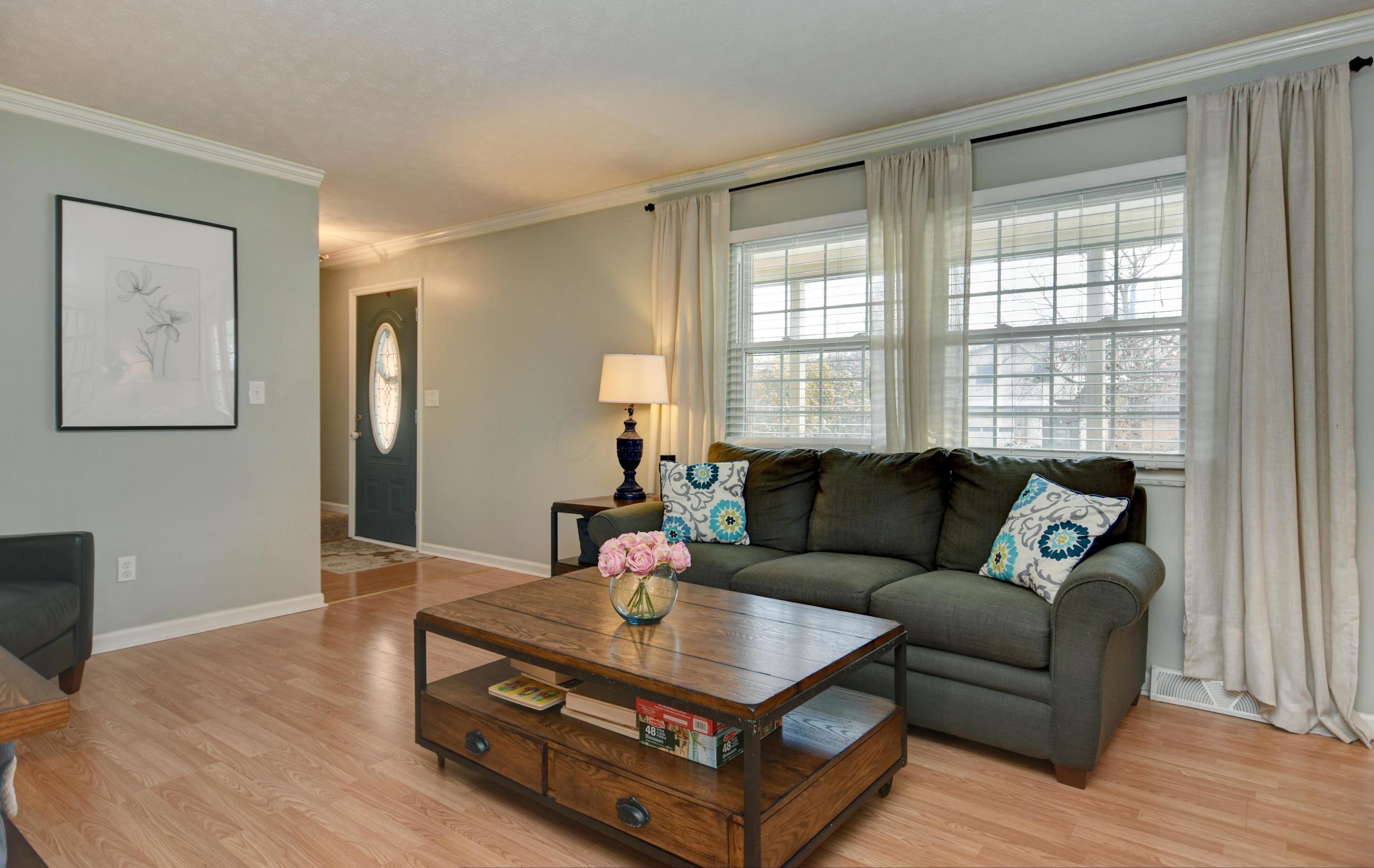 1371 Spindler Road Columbus, OH 43228 - Photo 4 of 32 Gallery Image 4