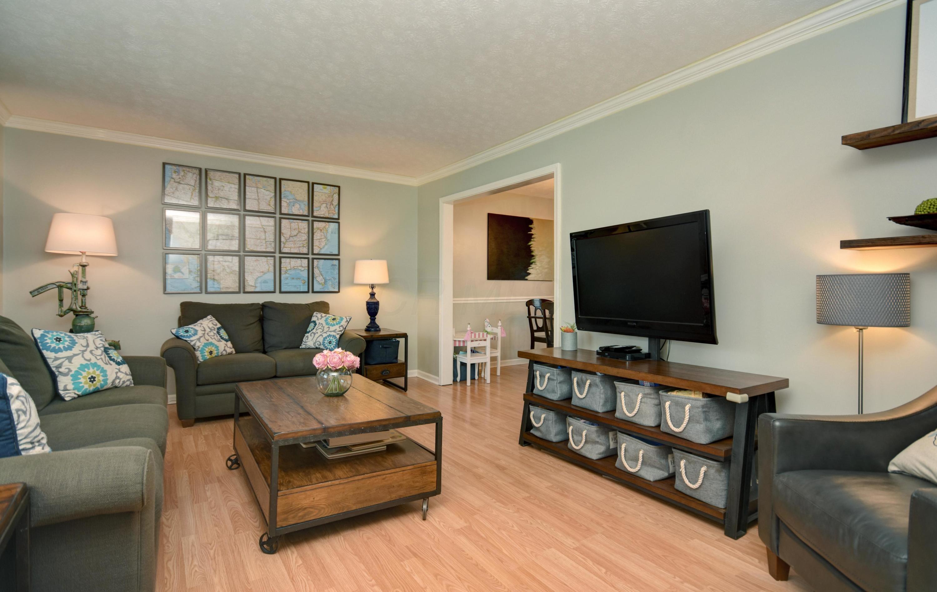 1371 Spindler Road Columbus, OH 43228 - Photo 6 of 32 Gallery Image 6