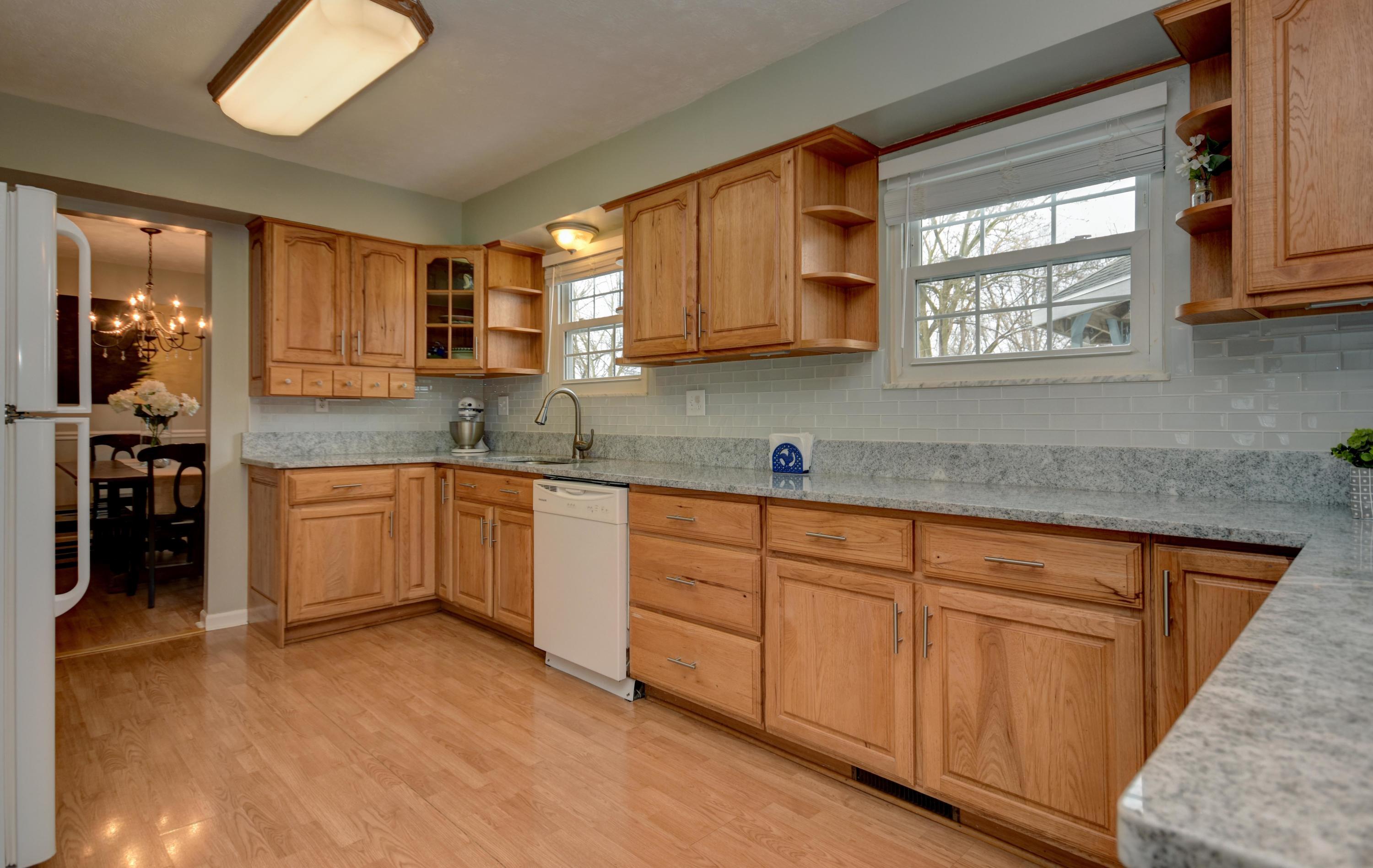 1371 Spindler Road Columbus, OH 43228 - Photo 9 of 32 Gallery Image 9