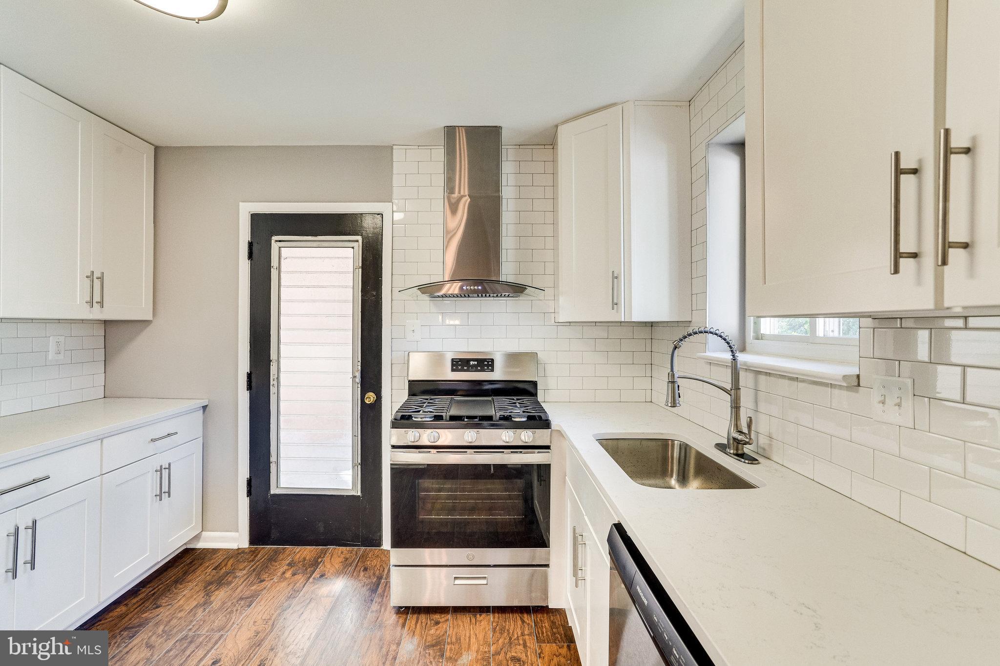 706 Stirling Road Silver Spring, MD 20901 - Photo 3 of 20