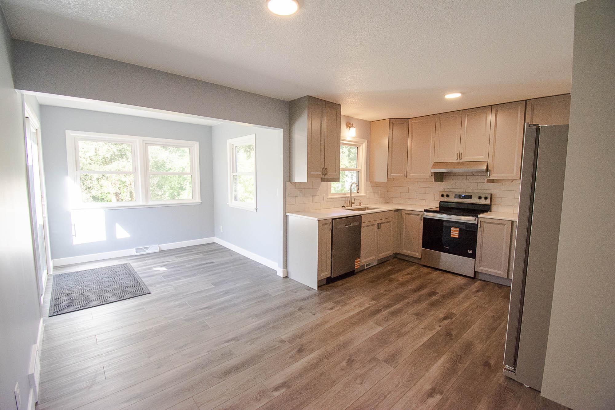 2115 East River Road Northeast Rochester, MN 55906 - Photo 9 of 30 Gallery Image 9