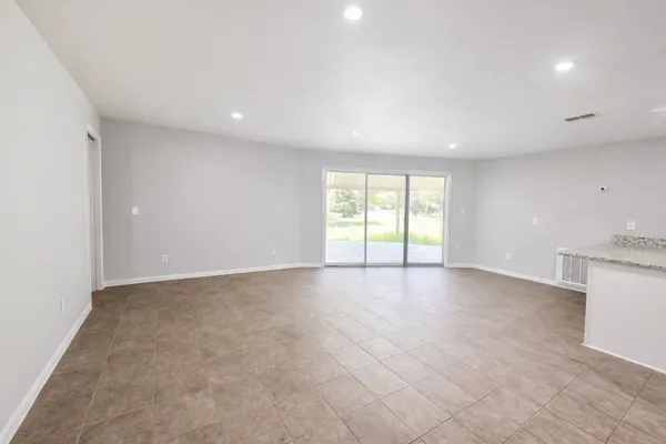 $1,750 | 409 Koehl Street, Wharton, TX 77488