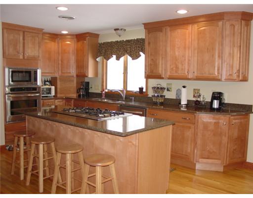 26 Red Gate Road Cumberland, RI 02864 - Photo 3 of 12 Kitchen.