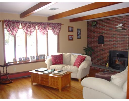 26 Red Gate Road Cumberland, RI 02864 - Photo 5 of 12 Living Room.