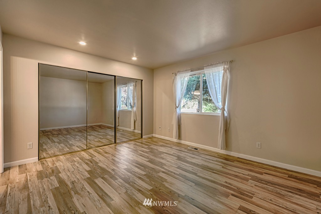 2808 West 2nd Street Anacortes, WA 98221 - Photo 12 of 20