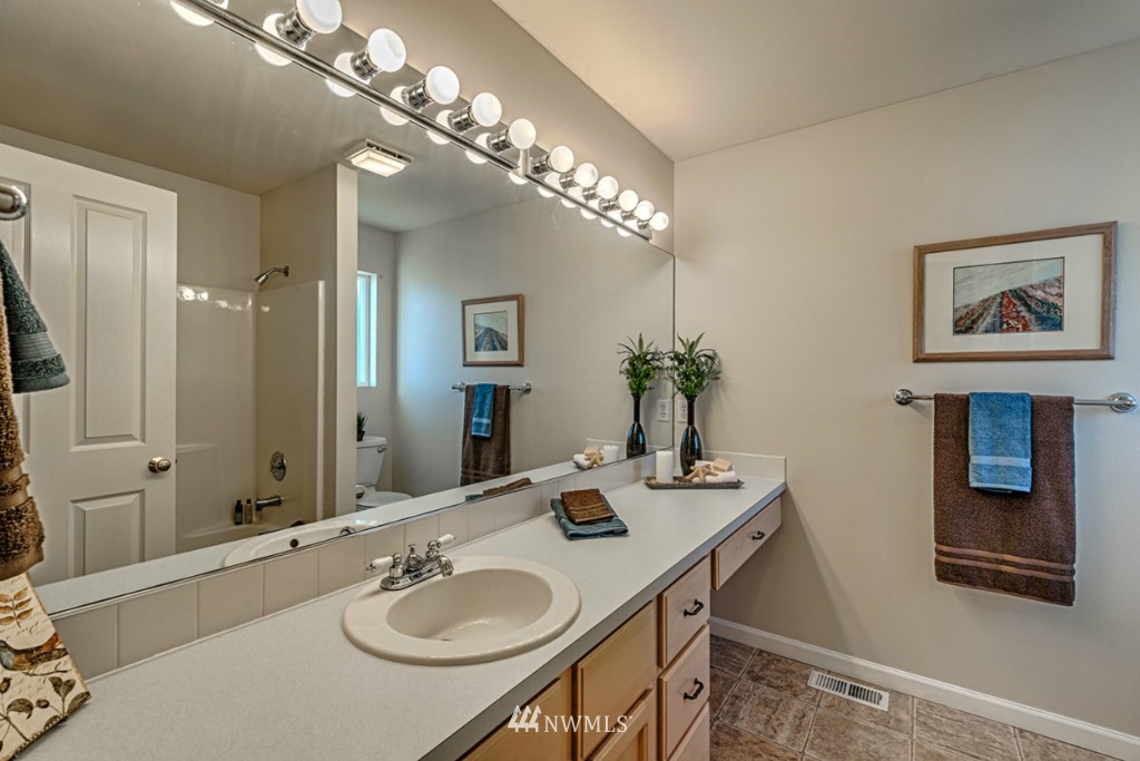 2808 West 2nd Street Anacortes, WA 98221 - Photo 13 of 20