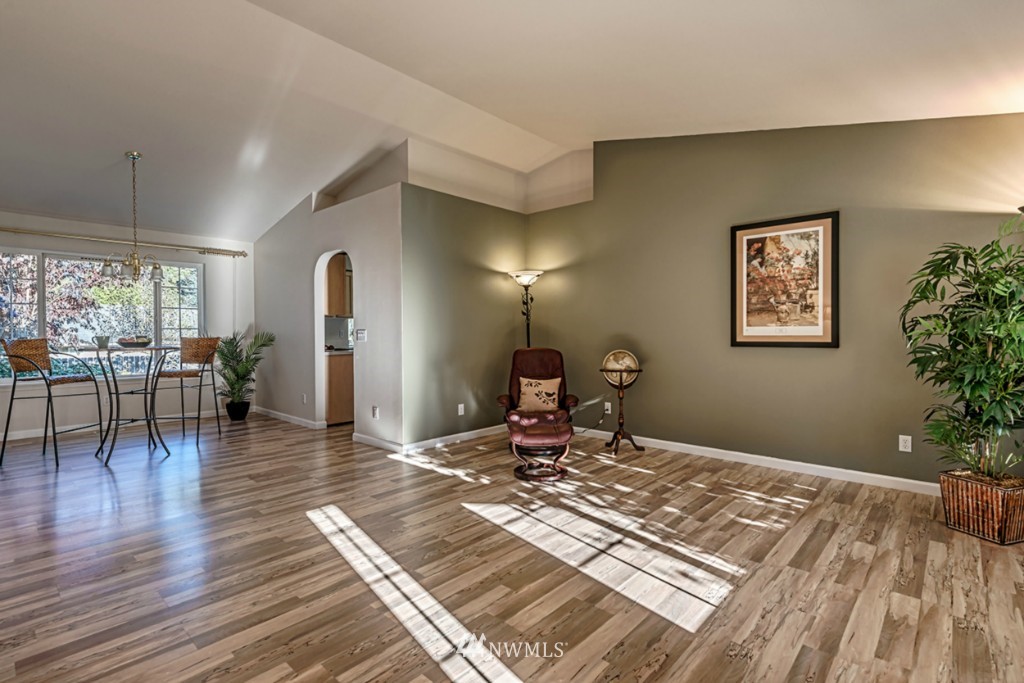 2808 West 2nd Street Anacortes, WA 98221 - Photo 3 of 20