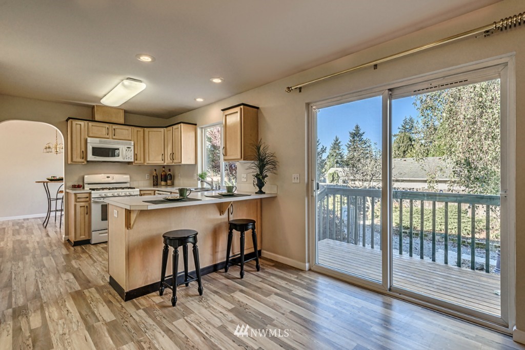 2808 West 2nd Street Anacortes, WA 98221 - Photo 5 of 20