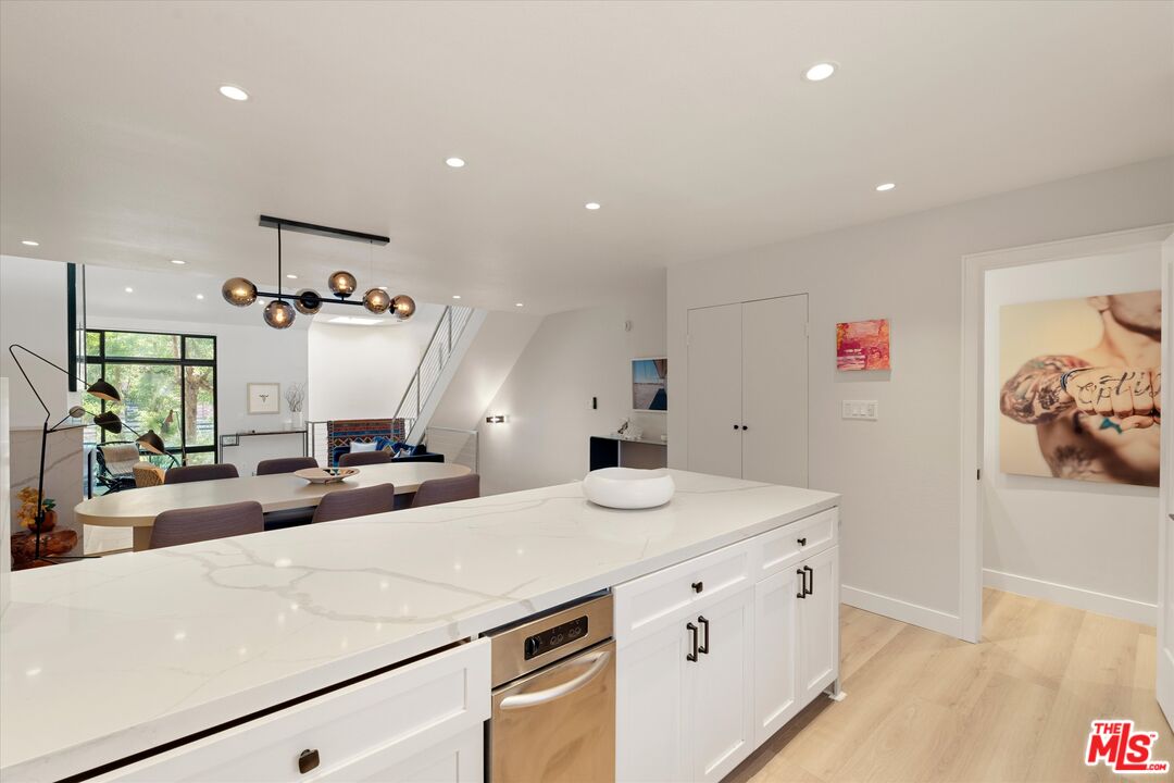 2108 Neilson Way Santa Monica, CA 90405 - Photo 12 of 70