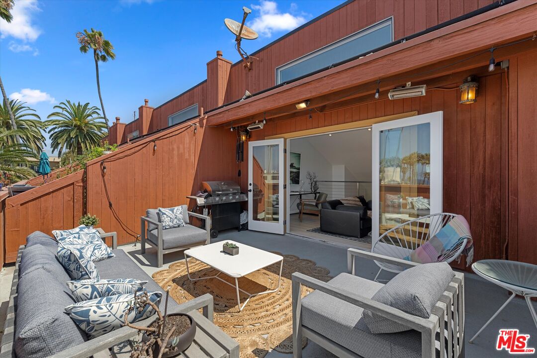 2108 Neilson Way Santa Monica, CA 90405 - Photo 28 of 70